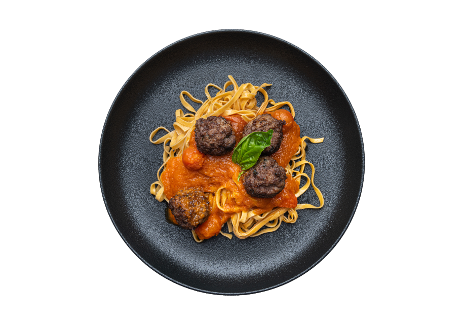 Freshly-made spaghetti with spicy peppers, Iberian pork and beef meatballs